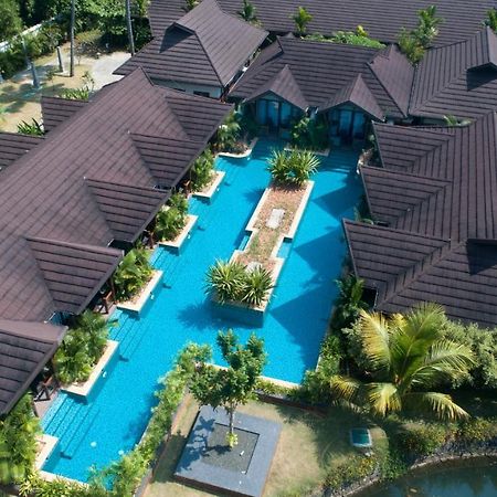 Gokulam Grand Resort & Spa, Кумараком Экстерьер фото
