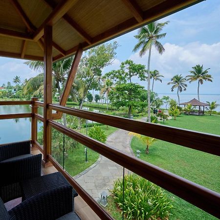 Gokulam Grand Resort & Spa, Кумараком Экстерьер фото