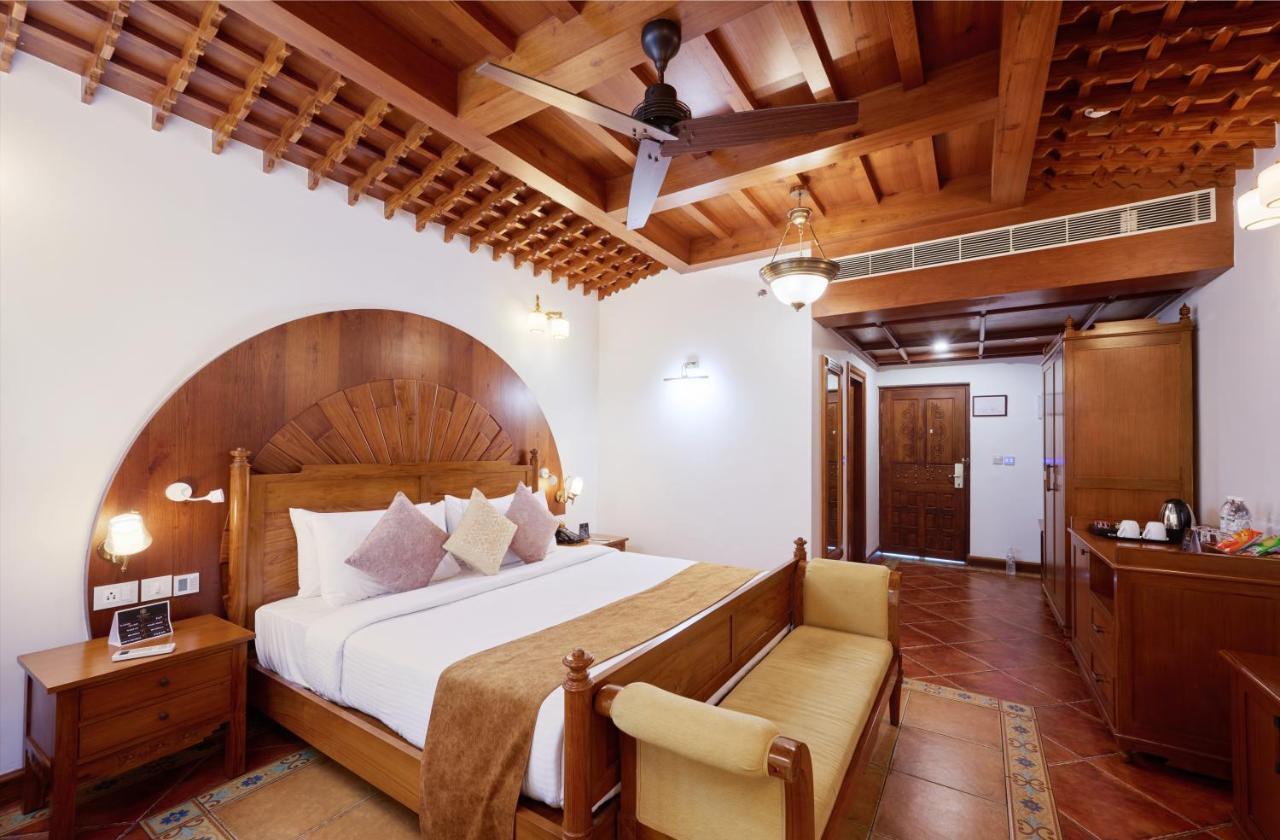 Gokulam Grand Resort & Spa, Кумараком Экстерьер фото