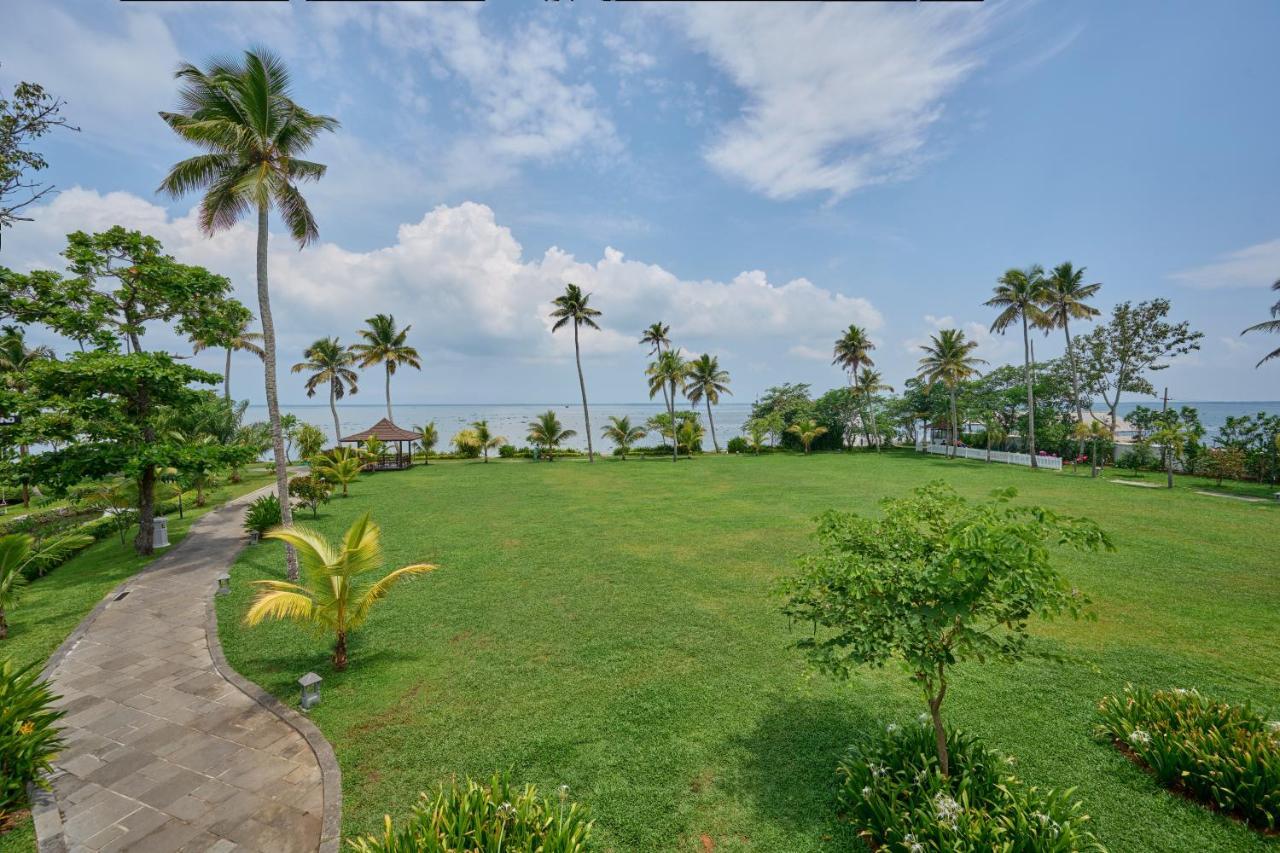 Gokulam Grand Resort & Spa, Кумараком Экстерьер фото
