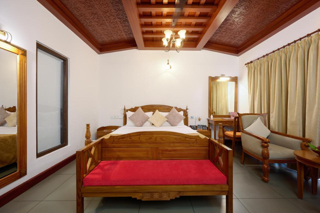 Gokulam Grand Resort & Spa, Кумараком Экстерьер фото