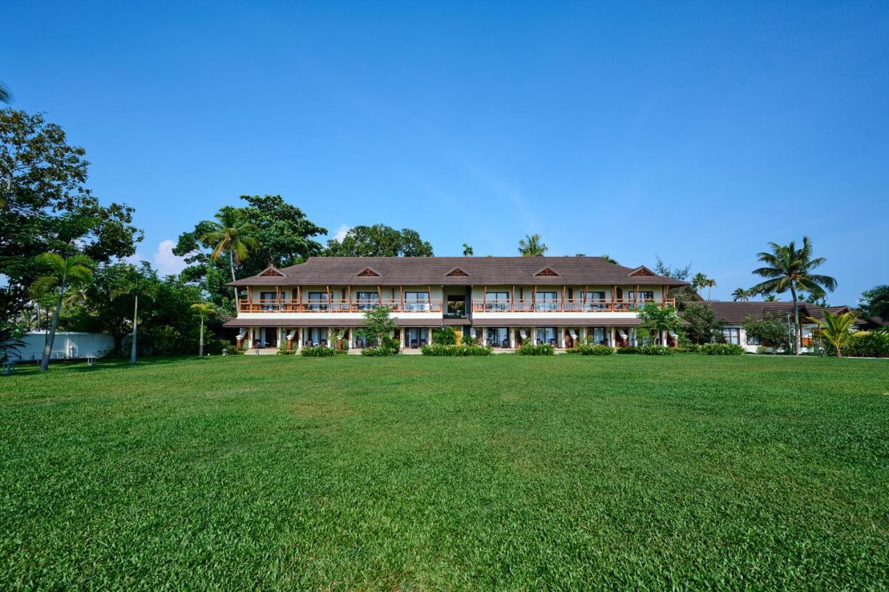 Gokulam Grand Resort & Spa, Кумараком Экстерьер фото