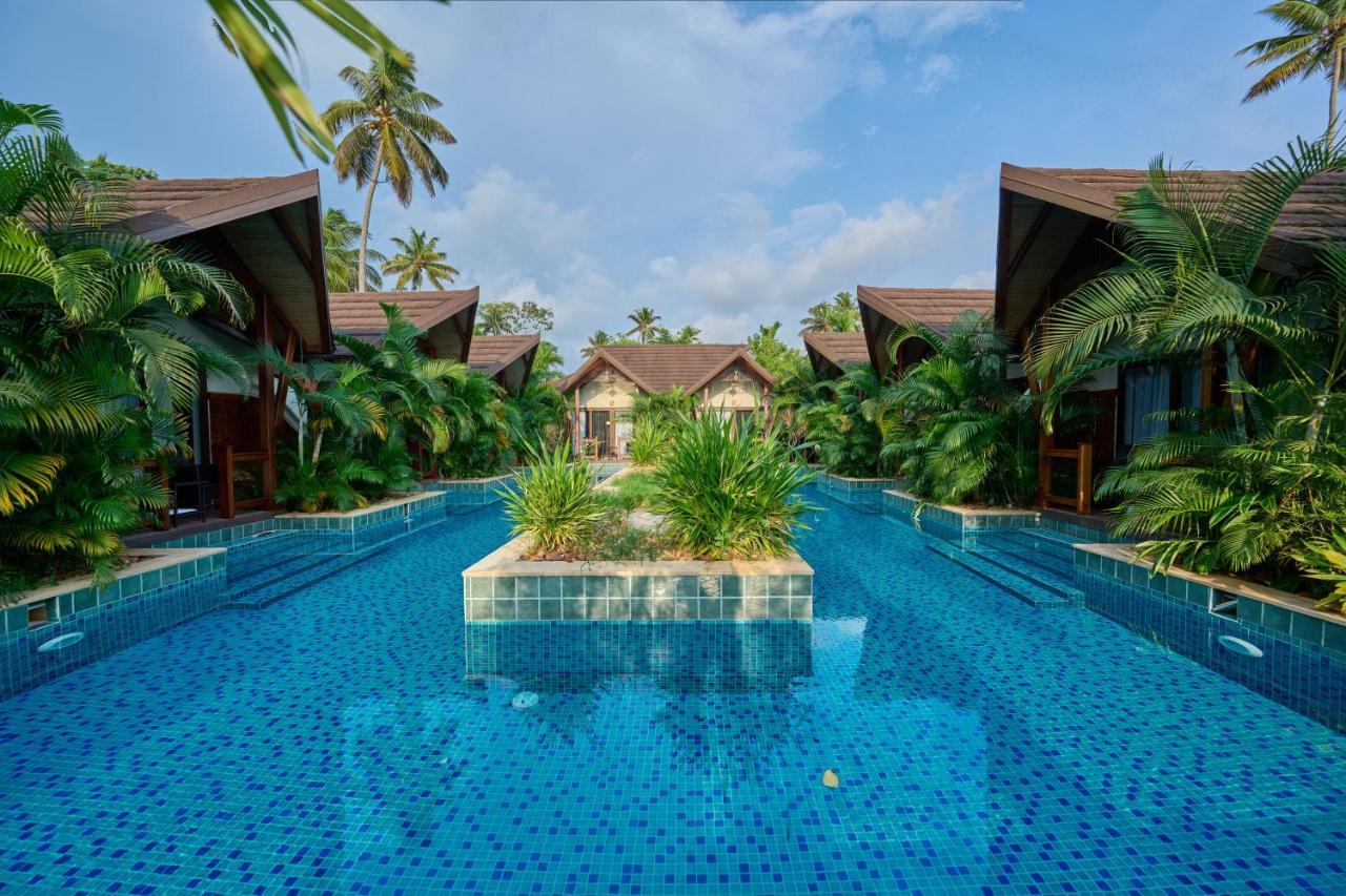 Gokulam Grand Resort & Spa, Кумараком Экстерьер фото
