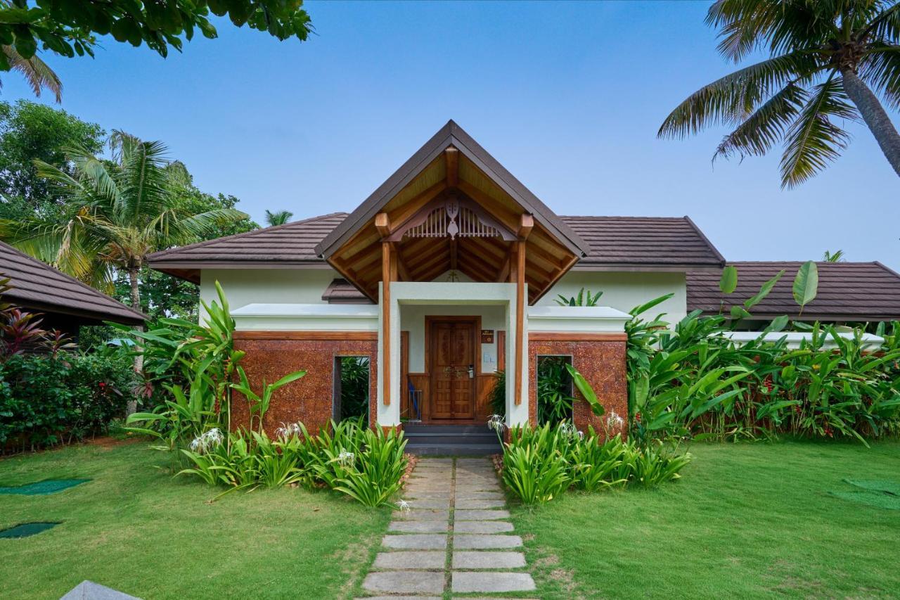 Gokulam Grand Resort & Spa, Кумараком Экстерьер фото