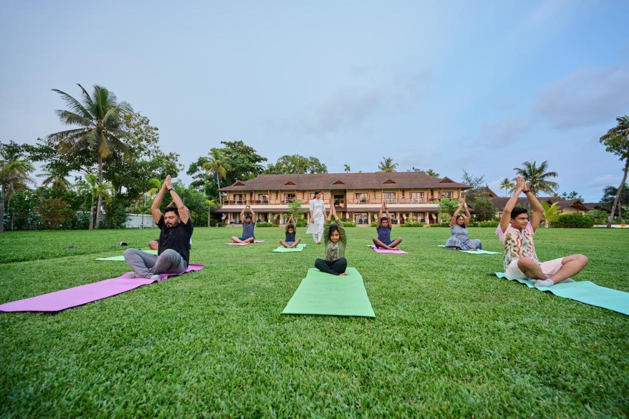 Gokulam Grand Resort & Spa, Кумараком Экстерьер фото