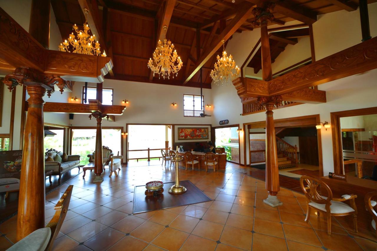 Gokulam Grand Resort & Spa, Кумараком Экстерьер фото
