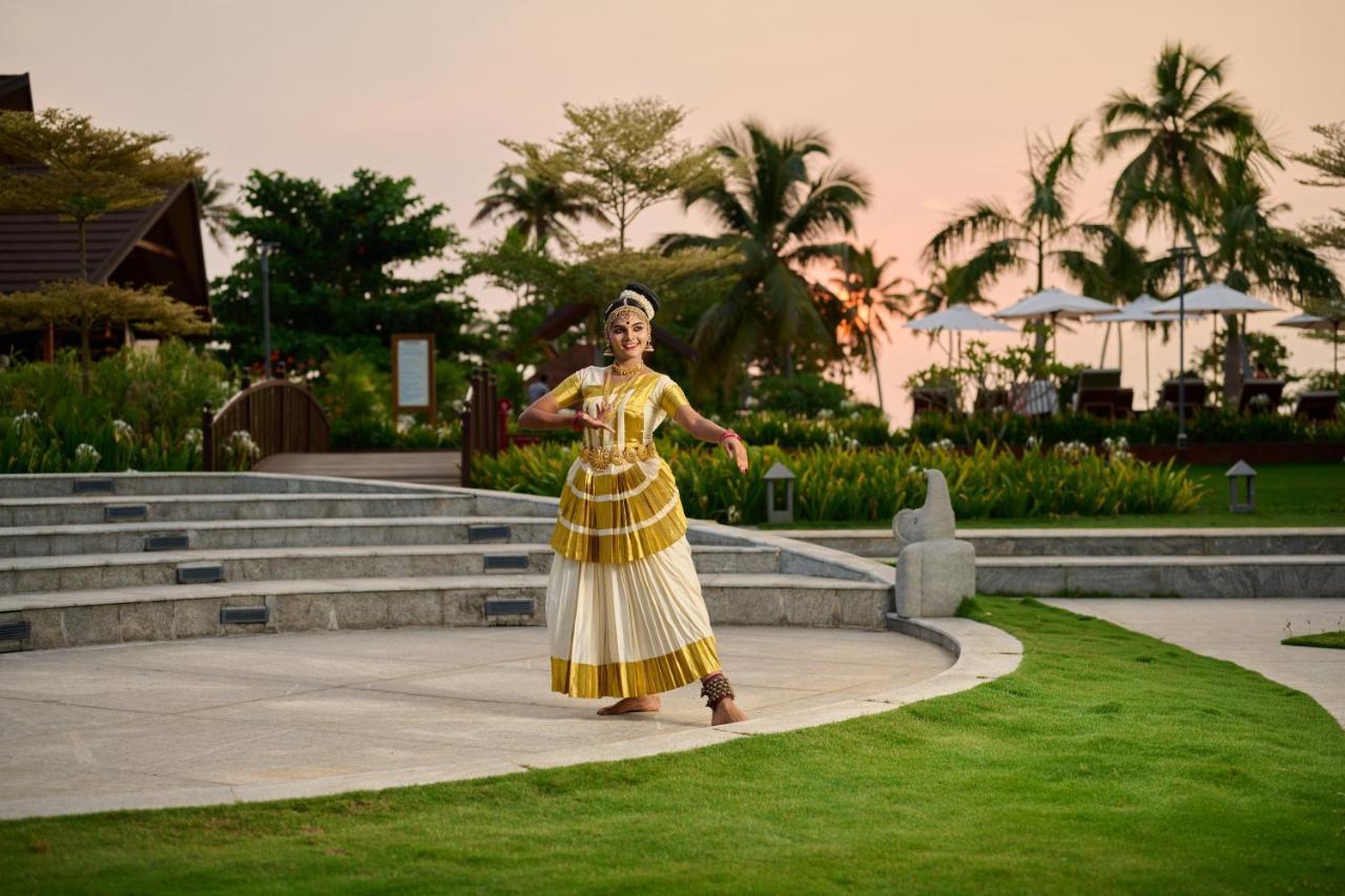 Gokulam Grand Resort & Spa, Кумараком Экстерьер фото