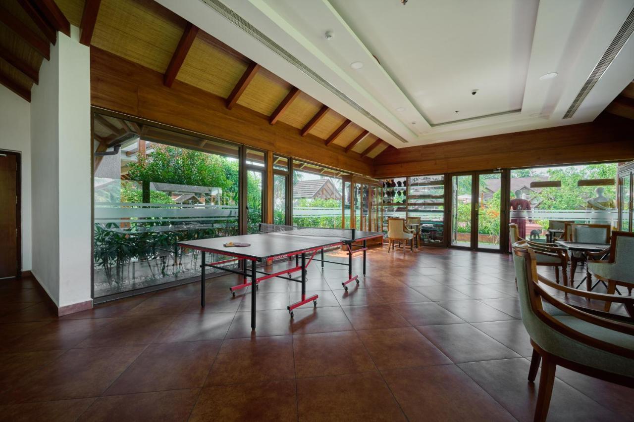 Gokulam Grand Resort & Spa, Кумараком Экстерьер фото