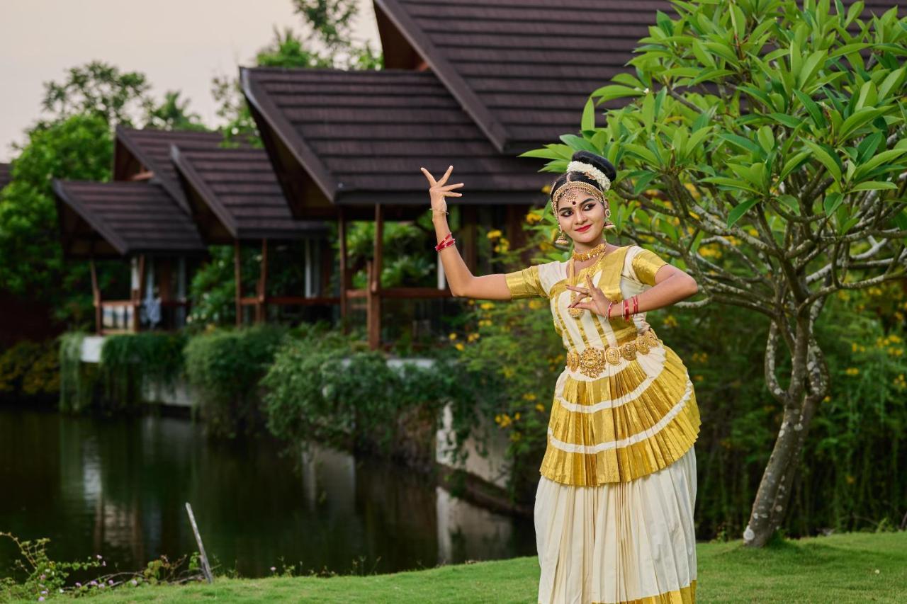 Gokulam Grand Resort & Spa, Кумараком Экстерьер фото