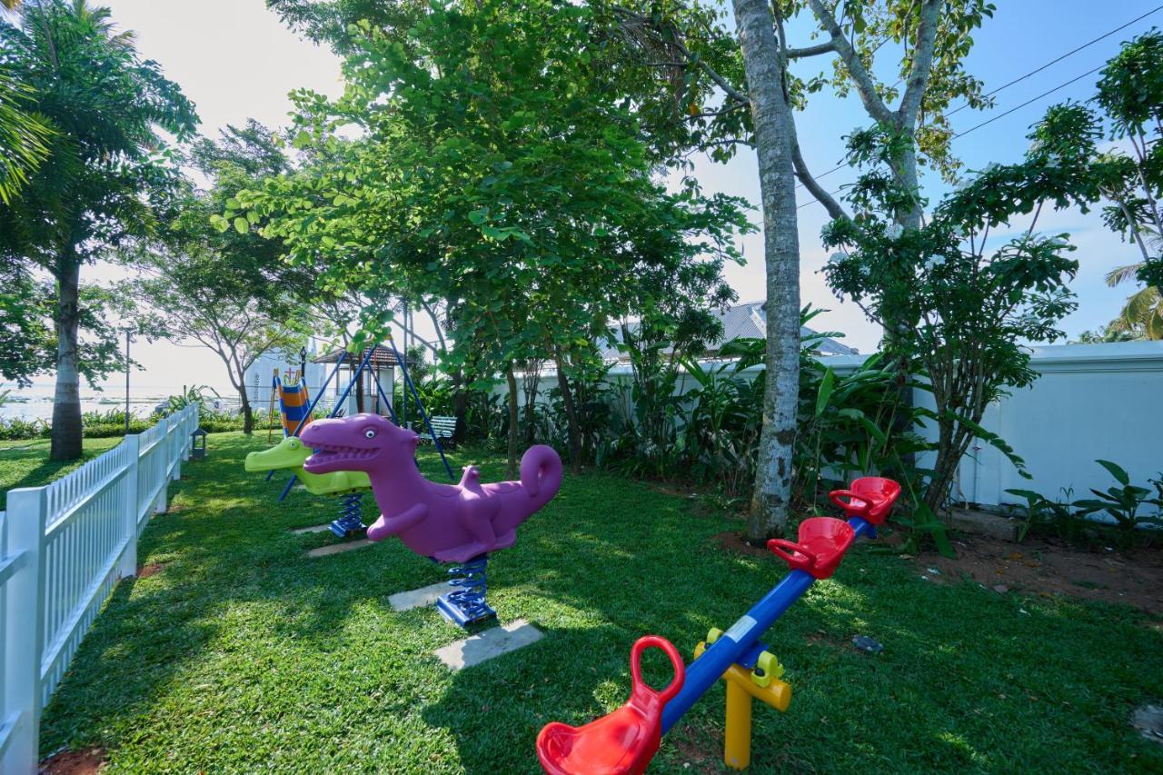 Gokulam Grand Resort & Spa, Кумараком Экстерьер фото