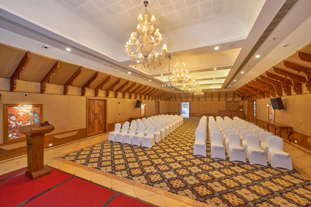 Gokulam Grand Resort & Spa, Кумараком Экстерьер фото